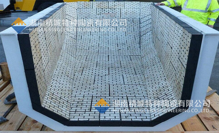 精城耐磨陶瓷内衬设备