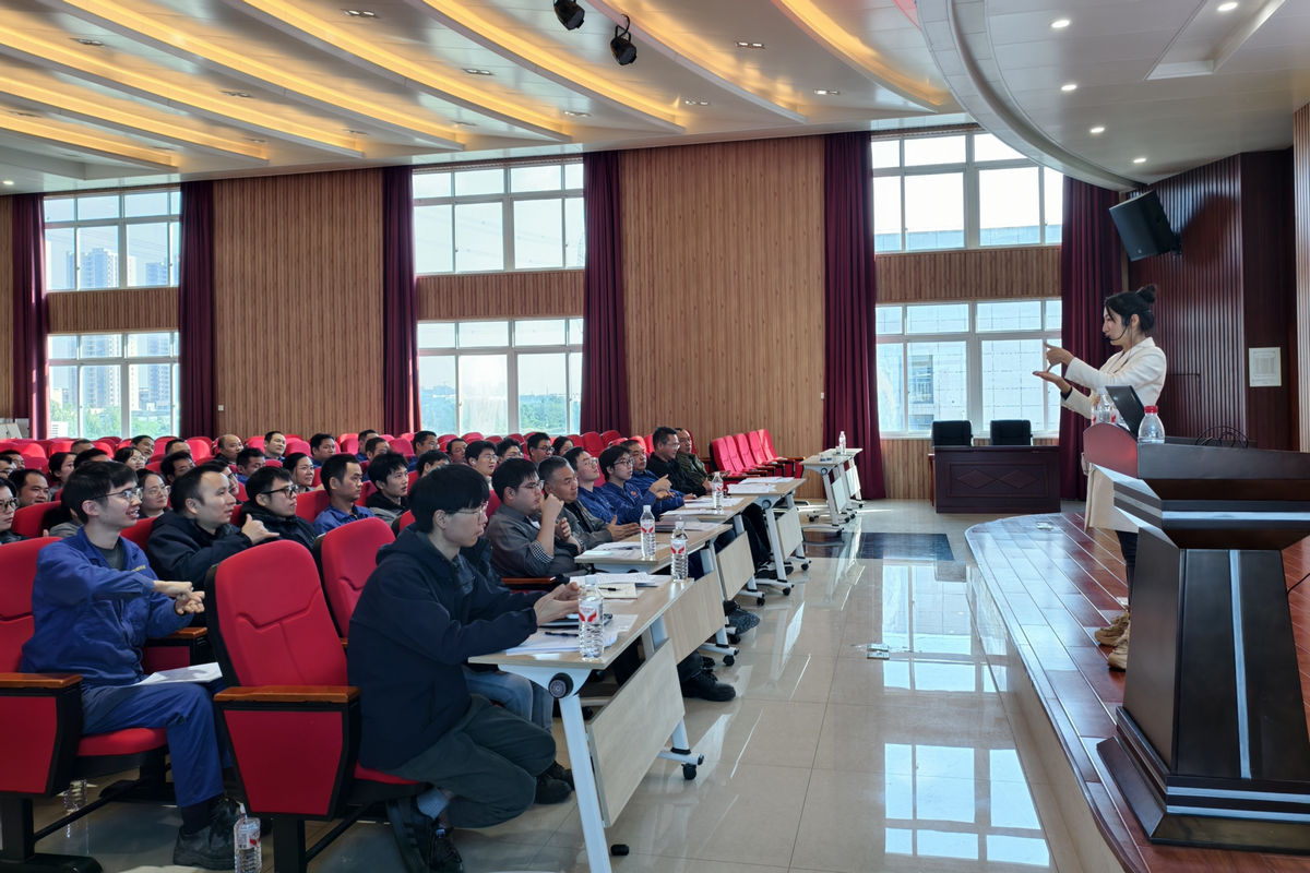 精城特瓷举办“沟通无障碍”手语培训班开班仪式